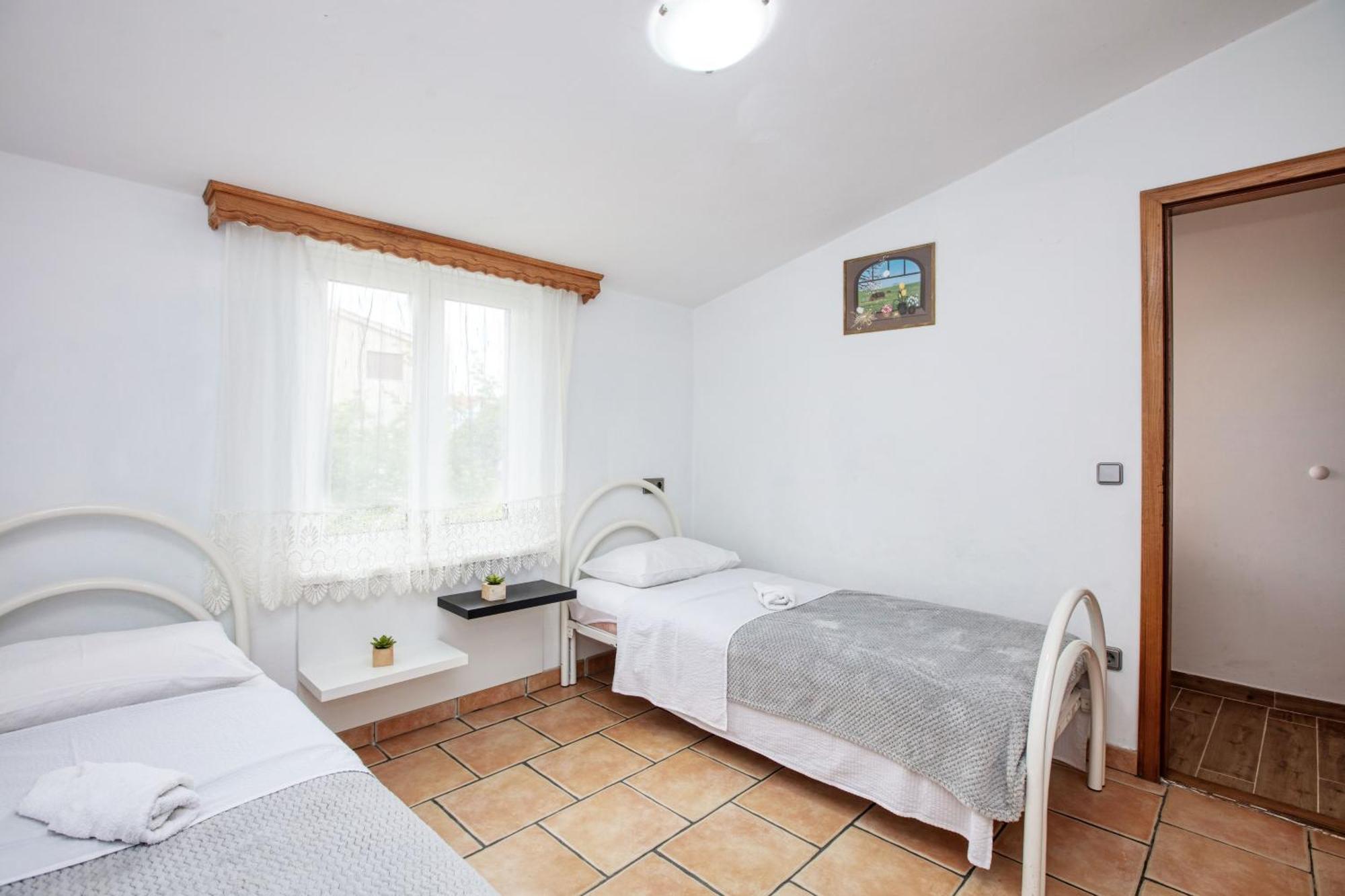 Seaside Holiday House Stupin Celine, Rogoznica - 19871 Rom bilde